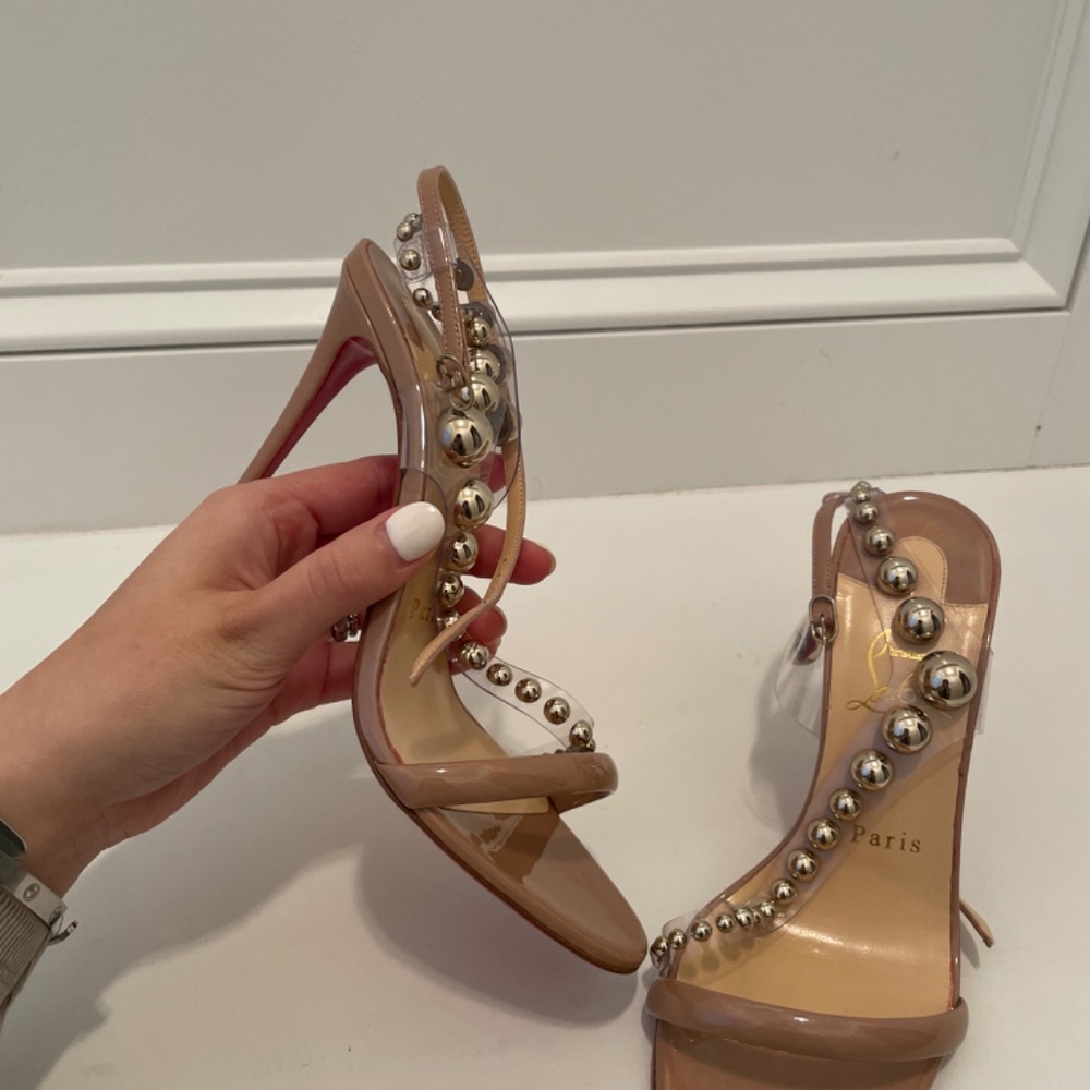 Christian Louboutin - Picture 5 of 6